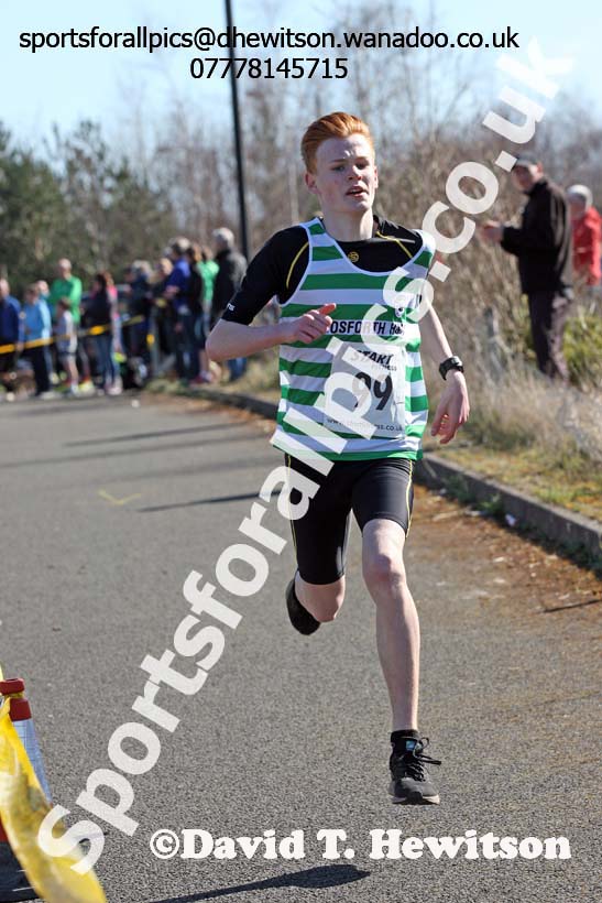 Under-15s boys and girls Elswick Harriers Good Friday Road Relays. Photo: David T. Hewitson/Sports for All Pics